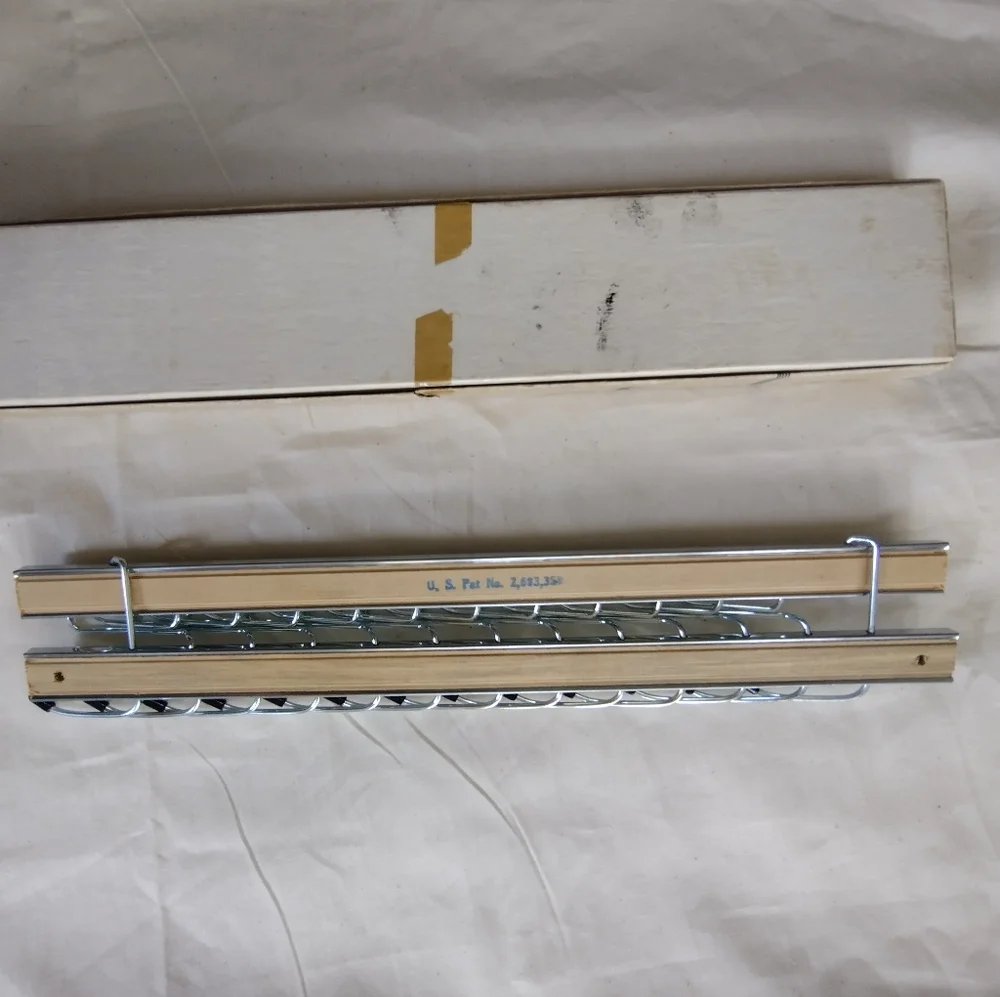 Vintage TY-Master automatic tie rack Chrome necktie holder
